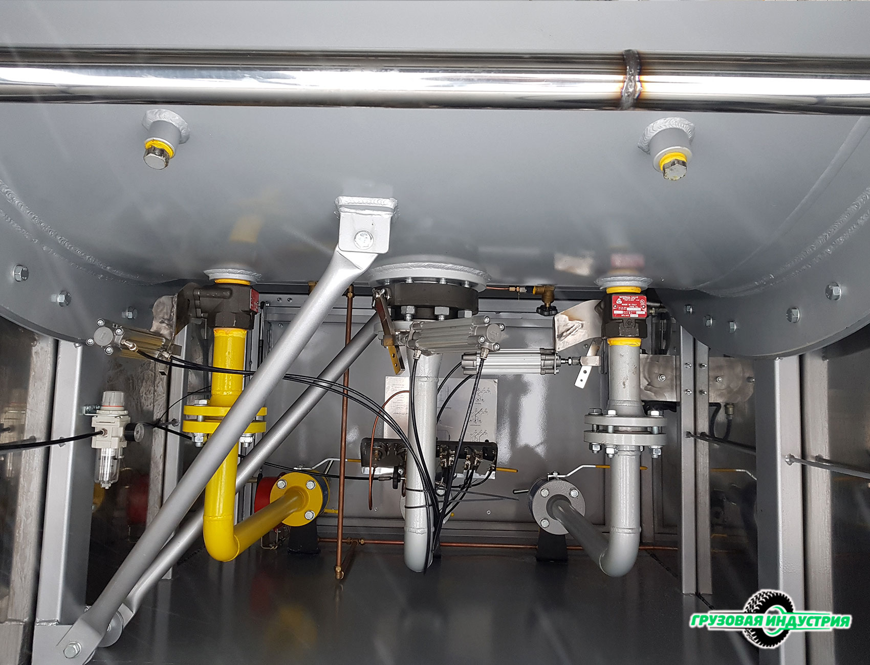 Полуприцеп Газовоз Пропановоз AMS 46,5m3 3 оси