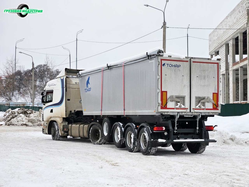 Отгрузка полуприцепа зерновоза Тонар 9594 в Курскую область