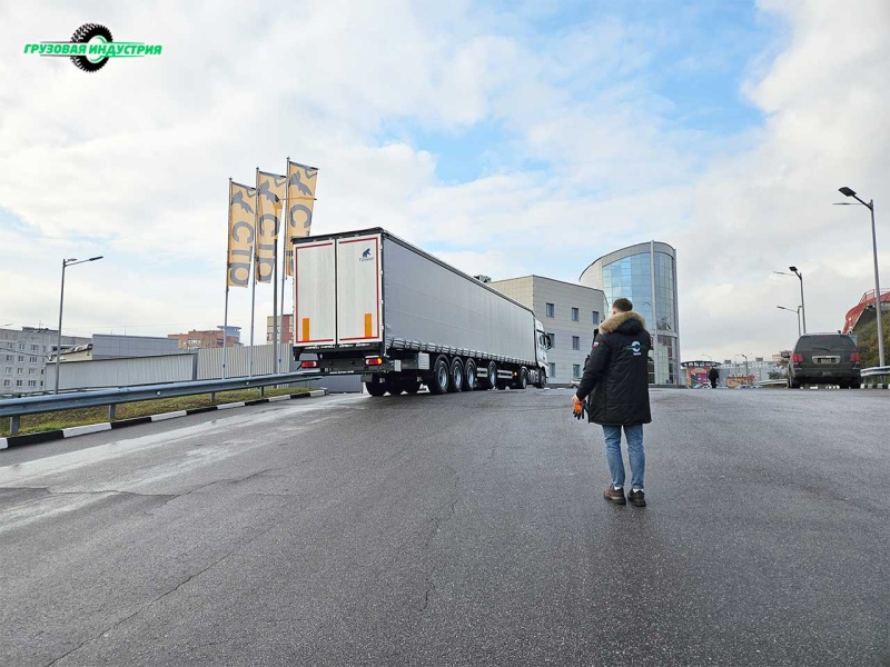 Отгрузка шторно бортового полуприцепа Тонар Т4-16V в г. Москва