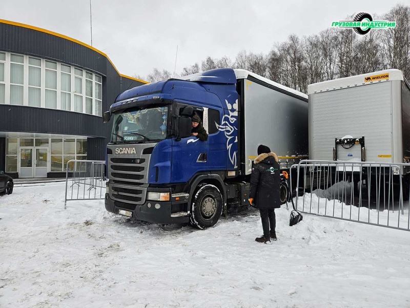 Отгрузка шторного полуприцепа Steelbear PT-24K в Нижний Новгород