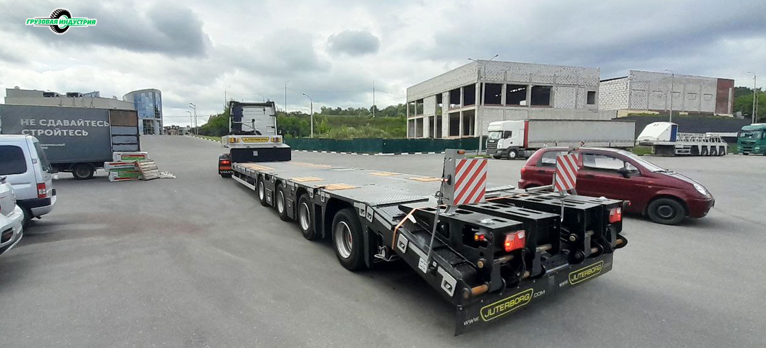 Отгрузка полуприцепа трала Juterborg JTB-50 с уголками в г. Москва