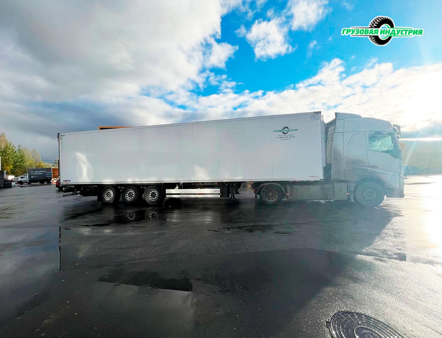 Отгрузка б/у полуприцепа рефрижератора Schmitz Cargobull SKO 24/L - COOL V7 в Екатеринбург