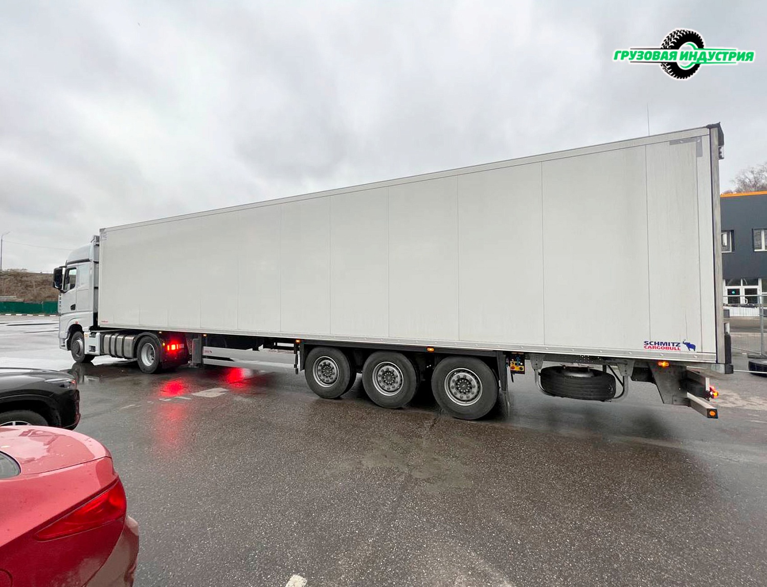 Отгрузка полуприцепа рефрижератора Schmitz Cargobull SKO 24/L - COOL V7 в Москву