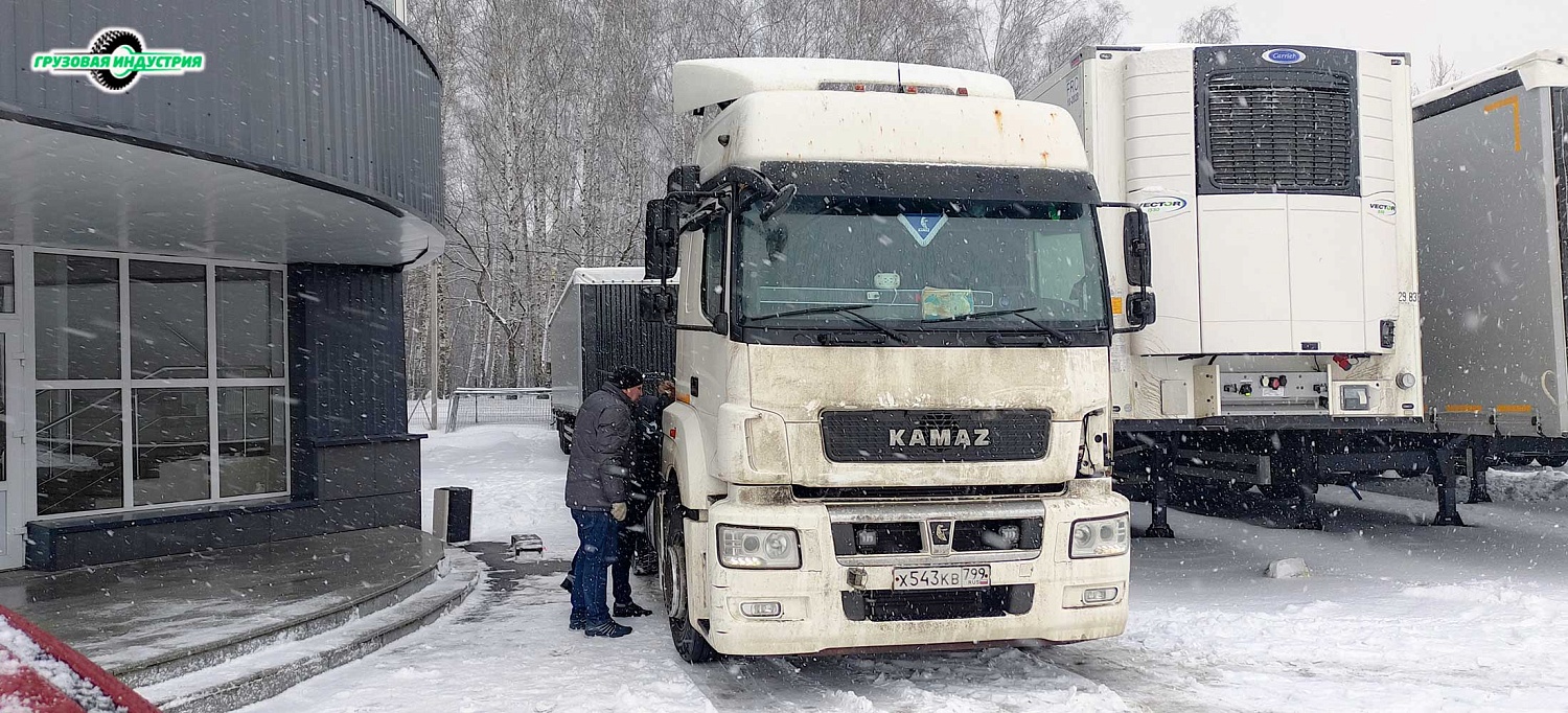 Отгрузка полуприцепа контейнеровоза Тонар К4-40 в Москву