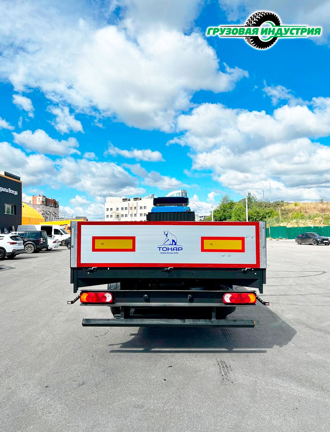 Отгрузка полуприцепа бортовая платформа Тонар B3-13К в Москву