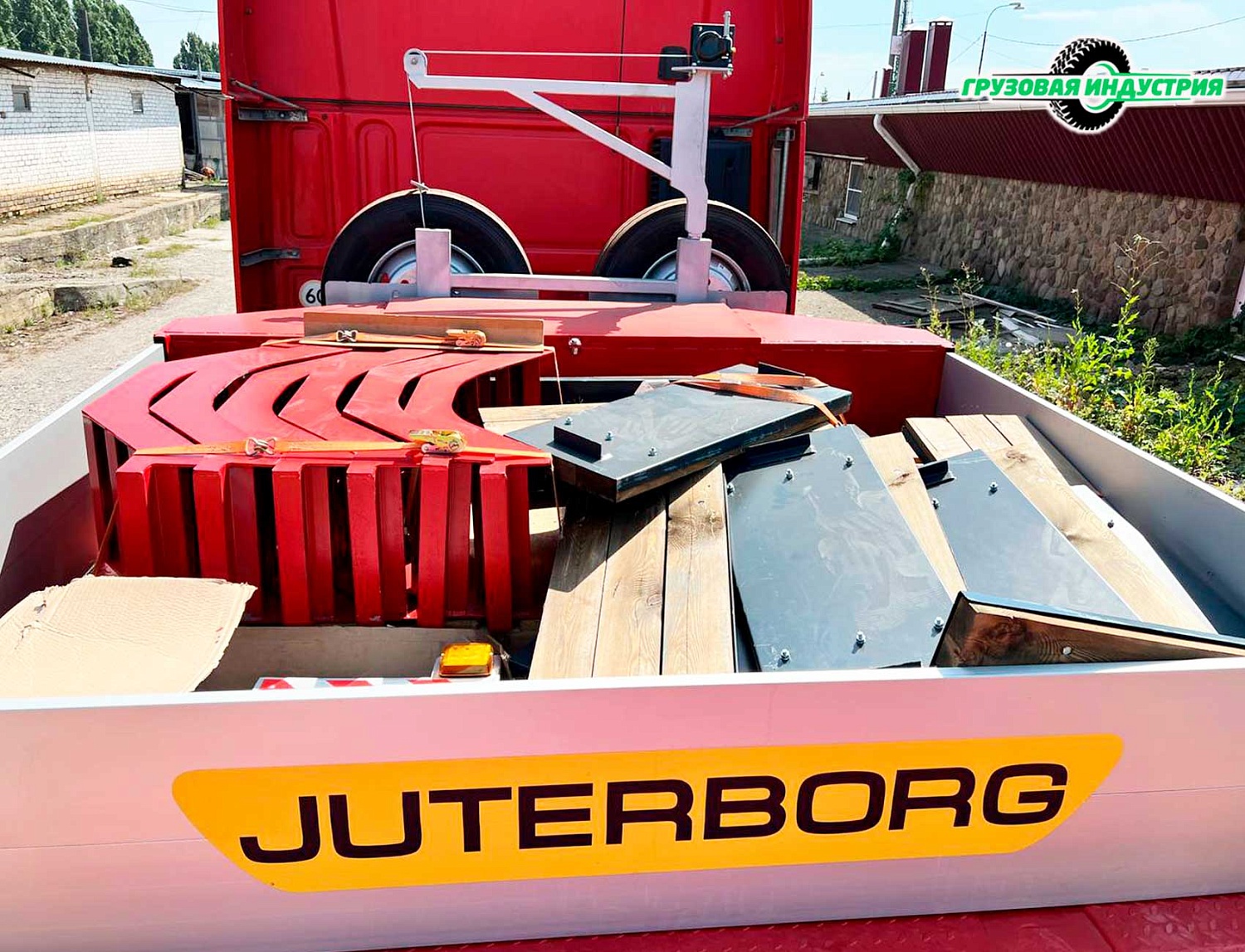 Отгрузка Полуприцепа Трала комбайновоза Juterborg JTB-30 в г. Ставрополь