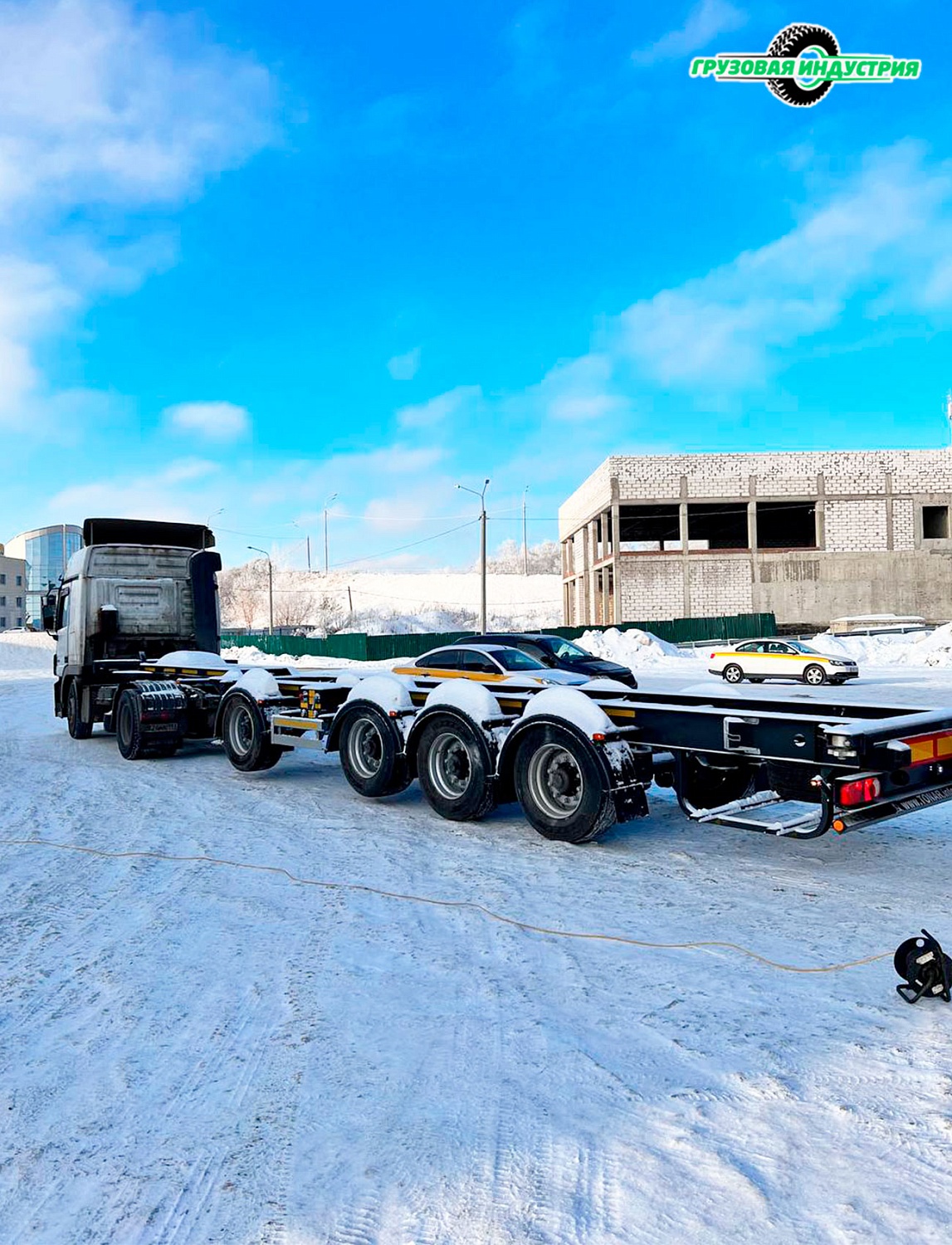 Отгрузка полуприцепа универсального контейнеровоза Тонар К4-40 в г. Москва