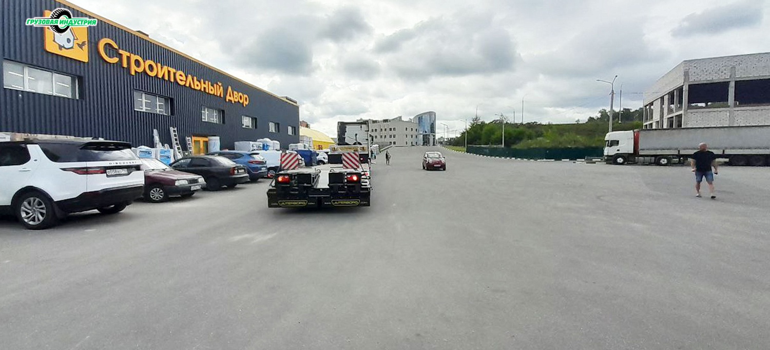 Отгрузка полуприцепа трала Juterborg JTB-50 с уголками в г. Москва